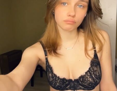 Full leaked Laurineleconey private onlyfans photo