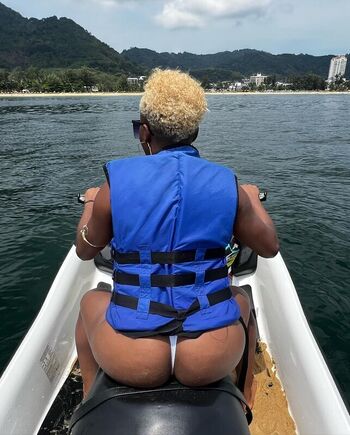Full leaked Lauufitt page private onlyfans photo