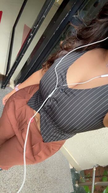 Full leaked Lavanya pandiya private onlyfans photo