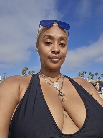 Full leaked Lavendamonroe private onlyfans photo