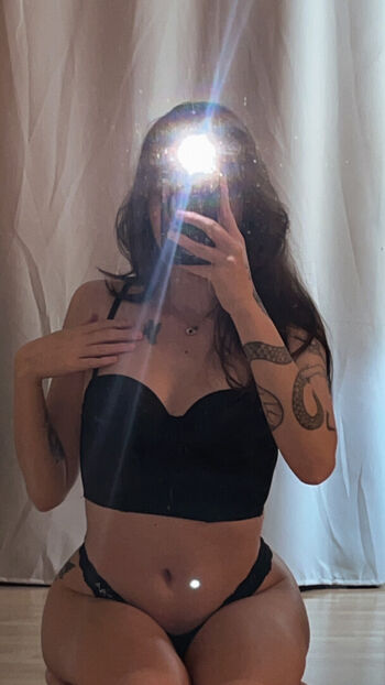Full leaked Laylubug private onlyfans photo