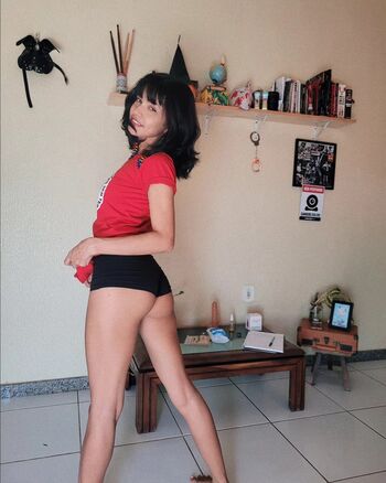 Full leaked Layswan private onlyfans photo