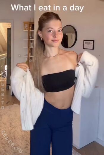 Full leaked Lea alena private onlyfans photo