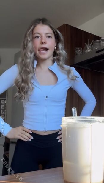 Full leaked Lea alena private onlyfans photo