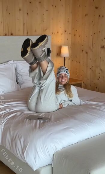 Full leaked Lea breuer page private onlyfans photo