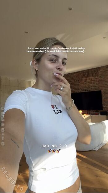 Full leaked Lea breuer page private onlyfans photo