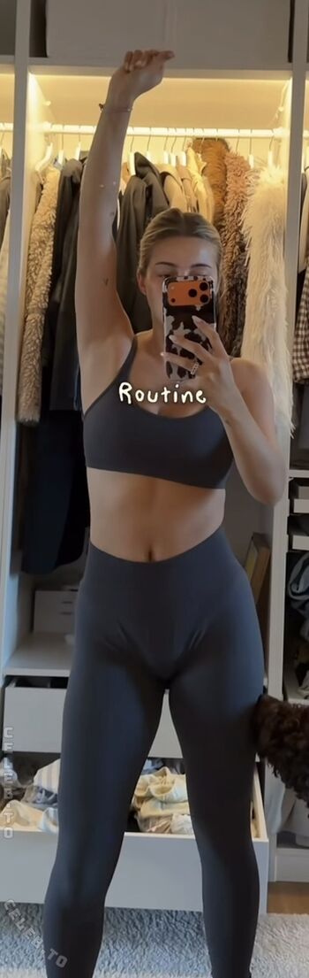 Full leaked Lea breuer private onlyfans photo