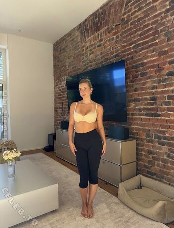 Full leaked Lea breuer private onlyfans photo