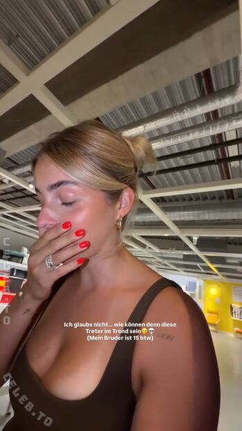 Full leaked Lea breuer page private onlyfans photo