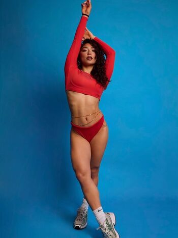 Full leaked Lea crigger private onlyfans photo