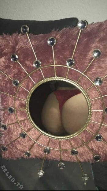 Full leaked Lea crrl page private onlyfans photo