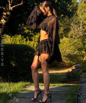 Full leaked Lea elui page private onlyfans photo