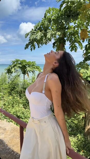 Full leaked Lea elui page private onlyfans photo