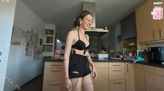 Full leaked Lea klein page private onlyfans photo