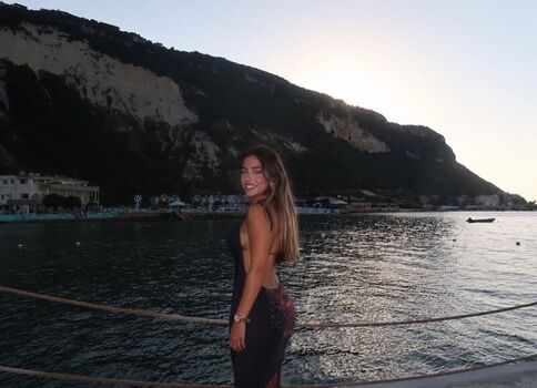 Full leaked Lea kobrossy private onlyfans photo