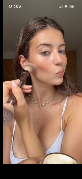Full leaked Lea meniel private onlyfans photo