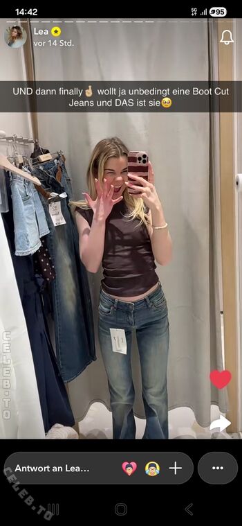 Full leaked Lea peach  page private onlyfans photo