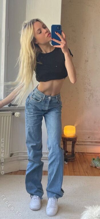 Full leaked Lea zoe voss private onlyfans photo