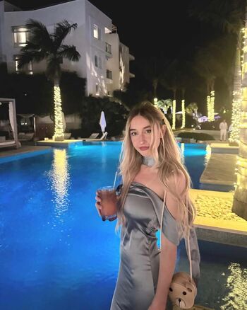 Full leaked Leaberry private onlyfans photo