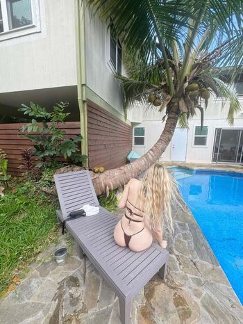 Full leaked Leaberry private onlyfans photo