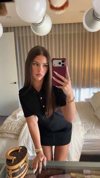 Full leaked Leah halton page private onlyfans photo