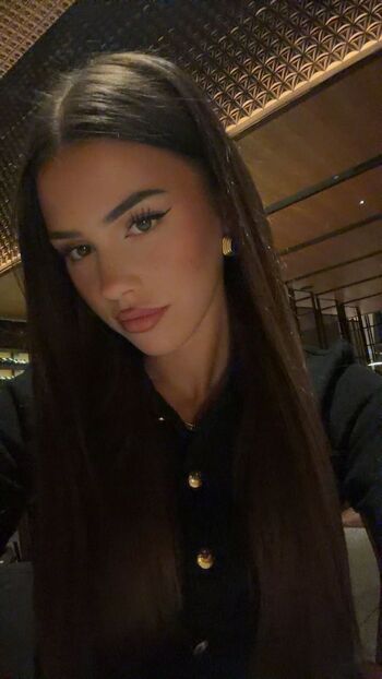 Full leaked Leah halton page private onlyfans photo