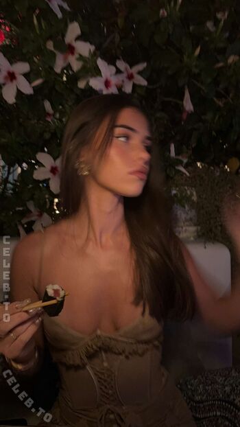 Full leaked Leah halton page private onlyfans photo