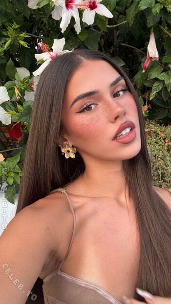 Full leaked Leah halton page private onlyfans photo