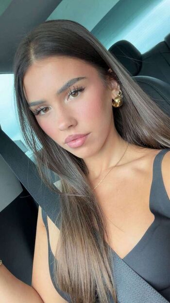 Full leaked Leah halton page private onlyfans photo