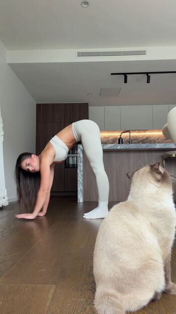 Full leaked Leah halton page private onlyfans photo