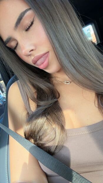 Full leaked Leah halton page private onlyfans photo