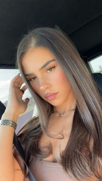 Full leaked Leah halton page private onlyfans photo