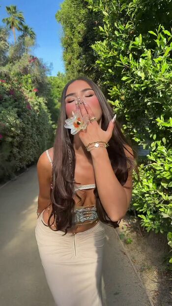 Full leaked Leah halton private onlyfans photo