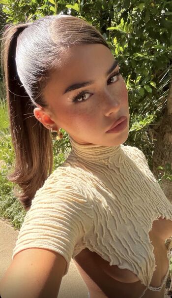 Full leaked Leah halton private onlyfans photo