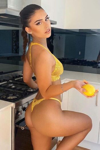 Full leaked Leah halton private onlyfans photo