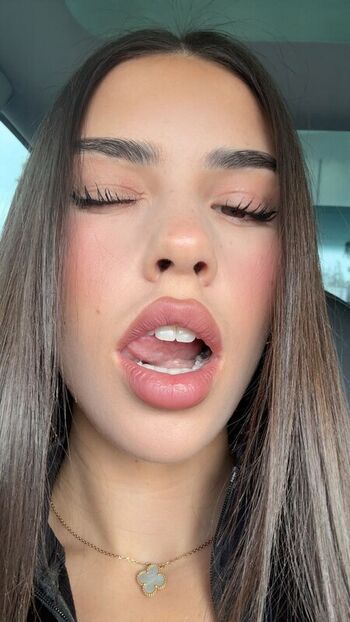 Full leaked Leah halton page private onlyfans photo