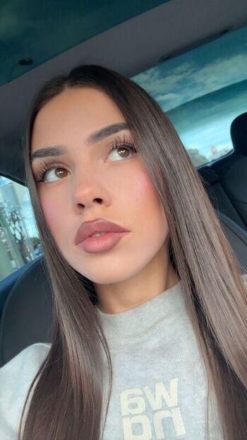 Full leaked Leah halton page private onlyfans photo