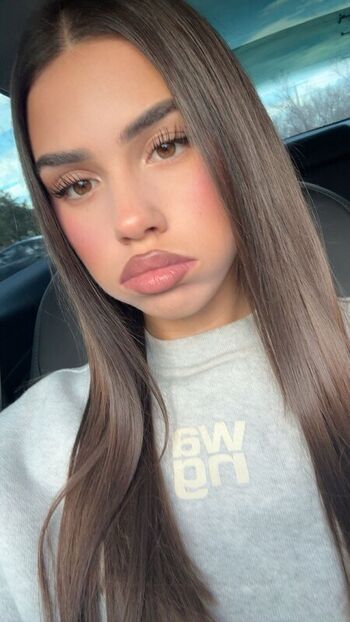 Full leaked Leah halton page private onlyfans photo