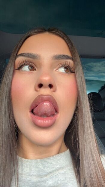 Full leaked Leah halton page private onlyfans photo