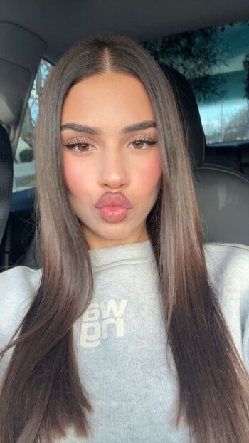 Full leaked Leah halton page private onlyfans photo