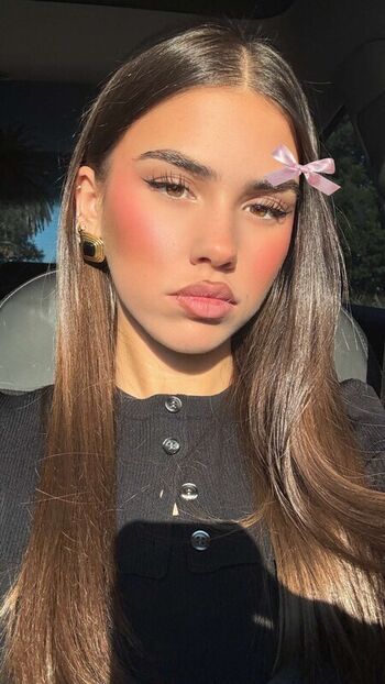 Full leaked Leah halton page private onlyfans photo