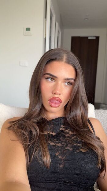 Full leaked Leah halton page private onlyfans photo