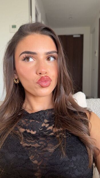 Full leaked Leah halton private onlyfans photo