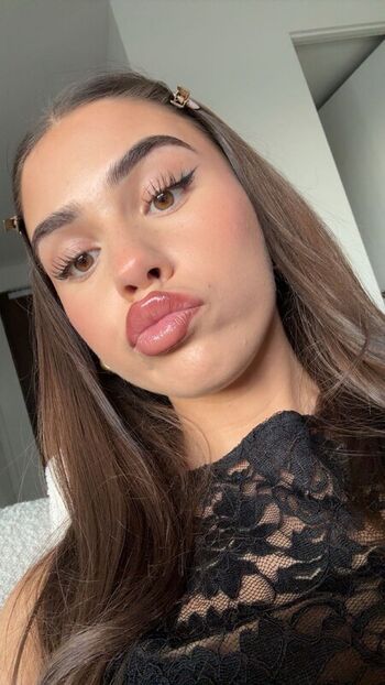 Full leaked Leah halton private onlyfans photo