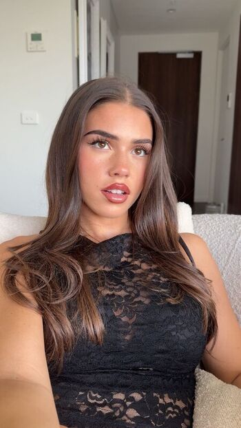 Full leaked Leah halton private onlyfans photo