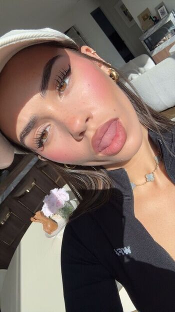 Full leaked Leah halton page private onlyfans photo