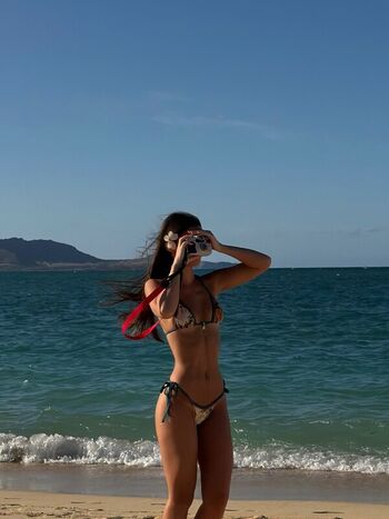 Full leaked Leah halton private onlyfans photo