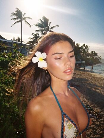 Full leaked Leah halton private onlyfans photo