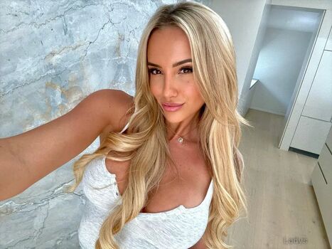 Full leaked Leah marie britton private onlyfans photo