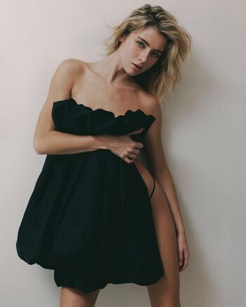 Full leaked Leah rose page private onlyfans photo